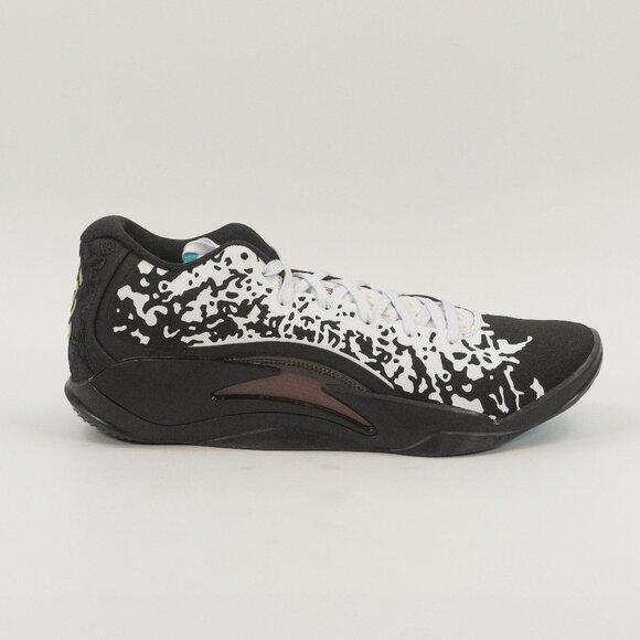 Athletic_Shoes